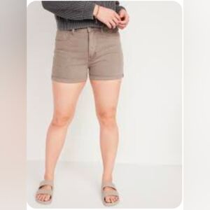 Old Navy women's OG high-waisted O.G. straight mineral- dye jean shorts size 10